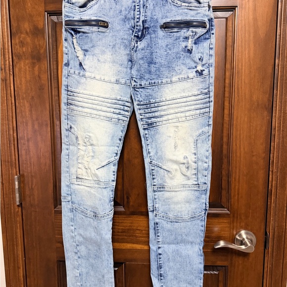 Encrypted Distressed Jeans for Men - Picture 3 of 5